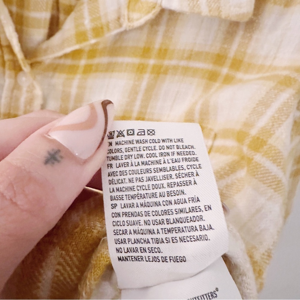 American Eagle Cropped Flannel Plaid Button Down Long Sleeve Cotton Yellow Cream - Picture 5 of 10